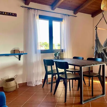 Charming With Parking, Mountain View, Close To The